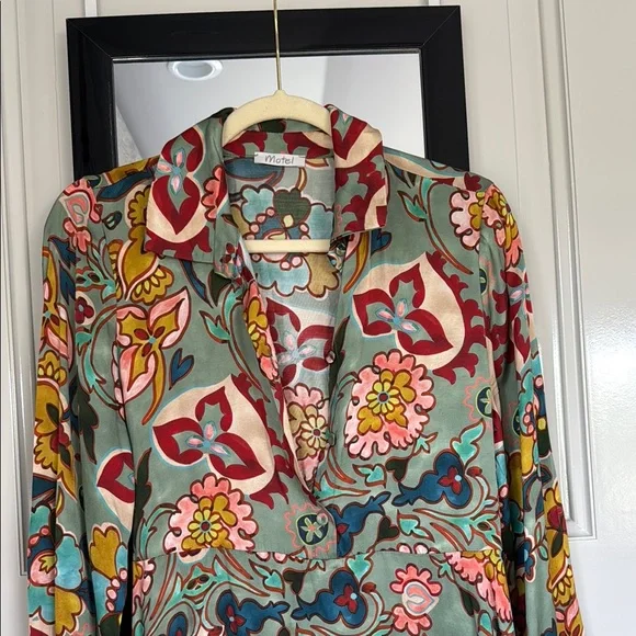 Floral Patterned Dress - Picture 2 of 4